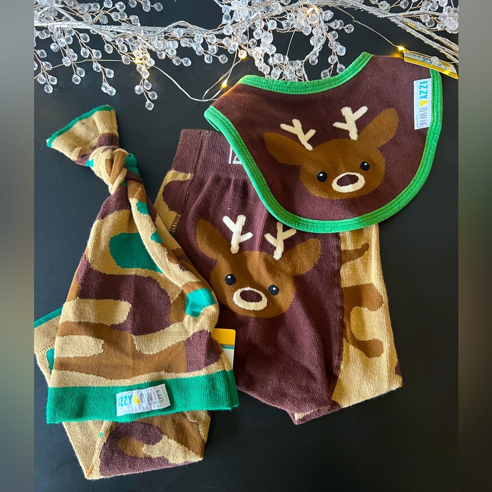 NWT Baby Bundle - Baby Deer Camouflage Hat, Bib and 12-24 mo Leggings